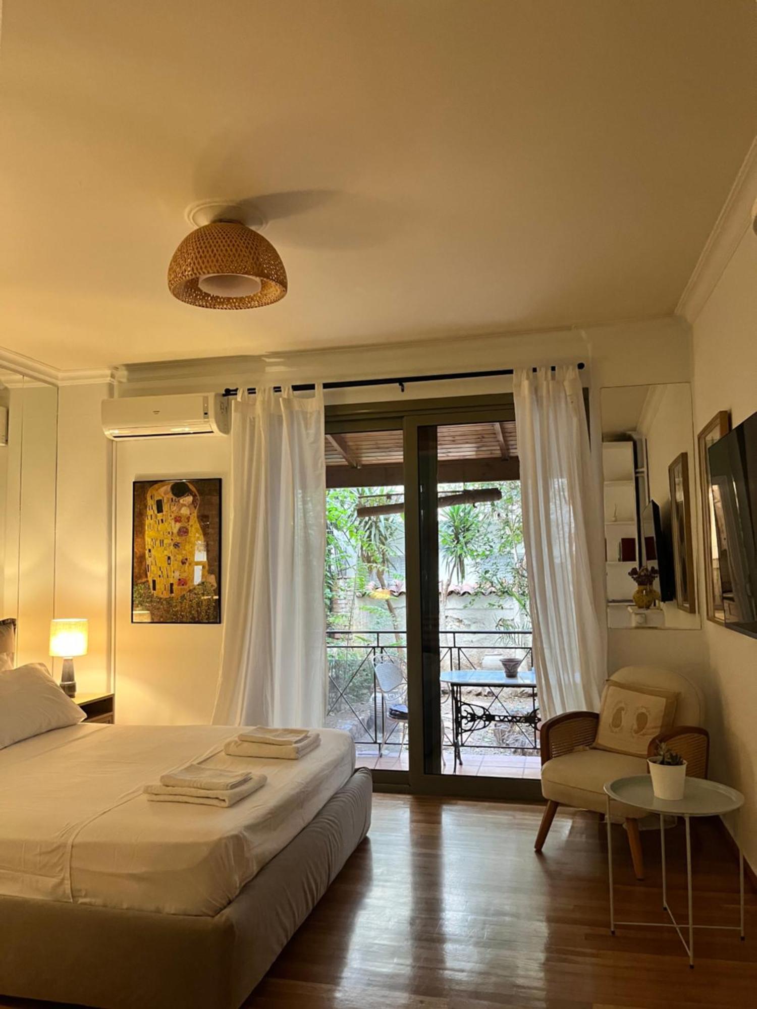Quiet Apartment With Garden View In Kolonaki アテネ エクステリア 写真